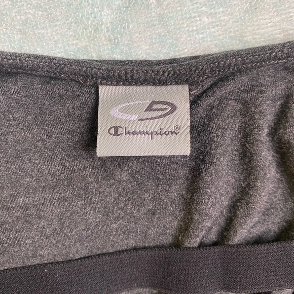 Champion Sports Top Size M - Picture 2 of 3